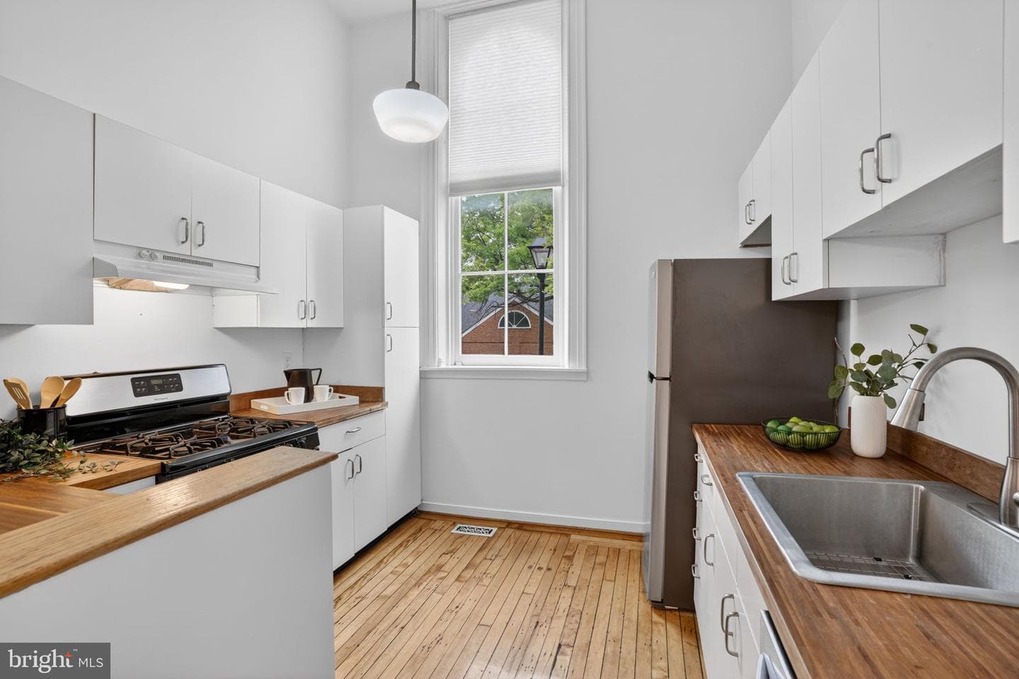 823 S Sharp Street photo 15