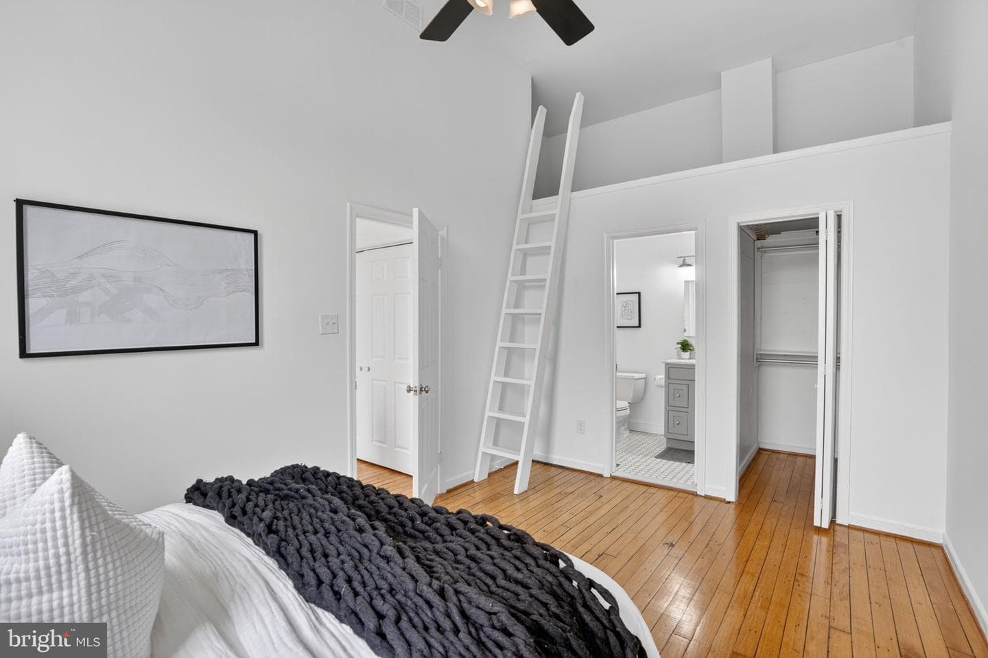 823 S Sharp Street photo 26