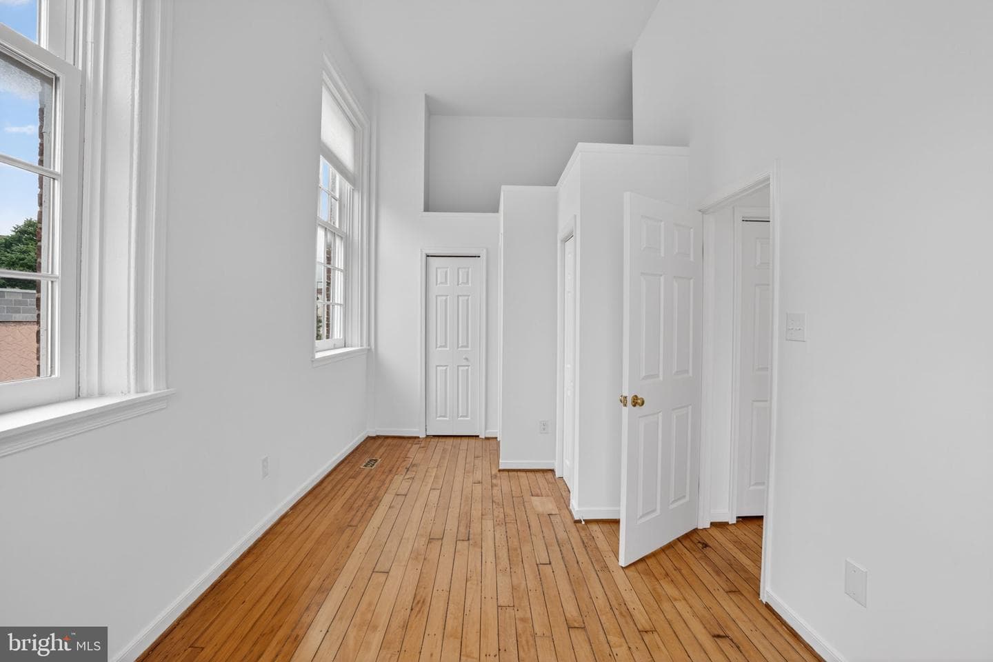 823 S Sharp Street photo 31