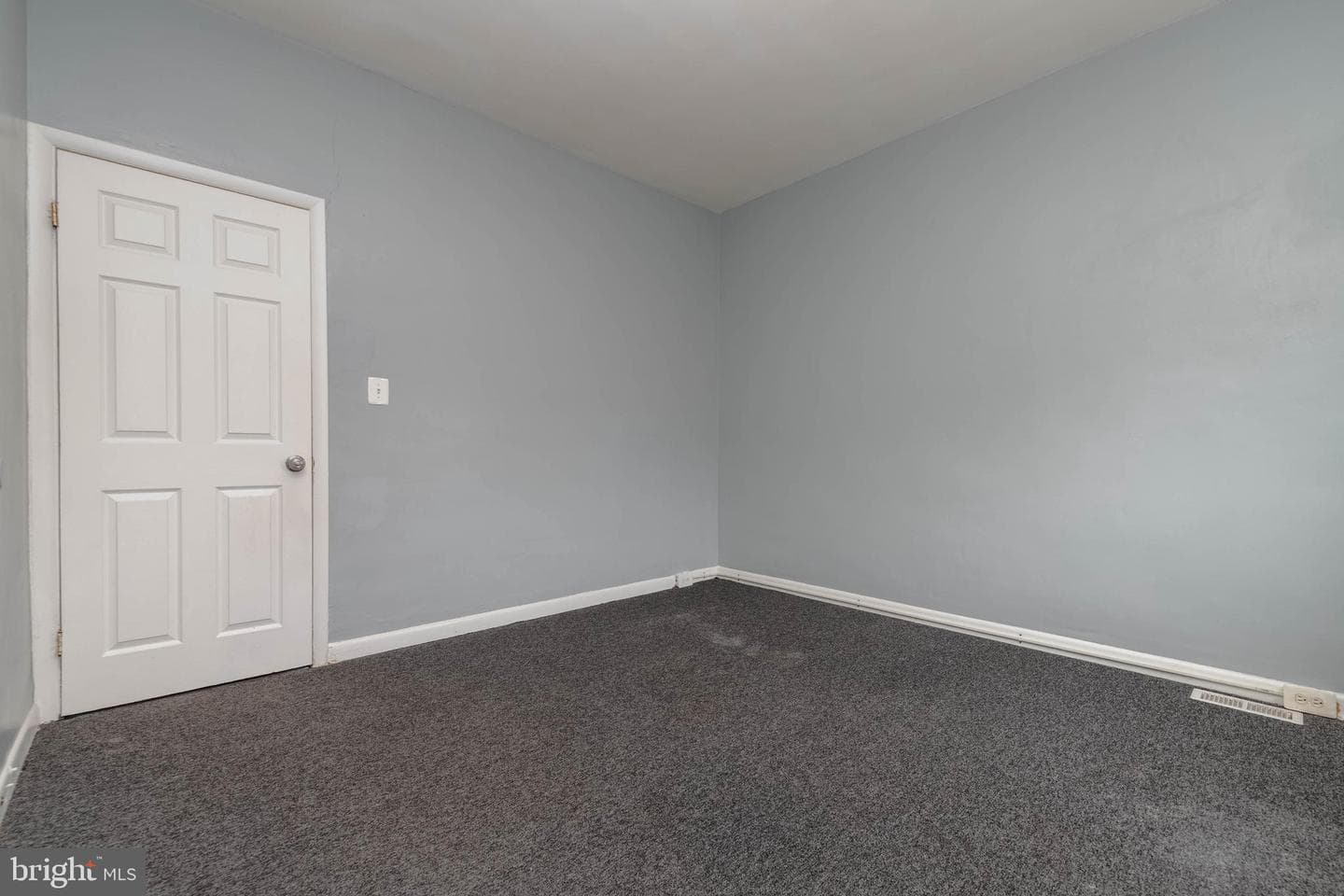 2850 Mayfield Avenue photo 20