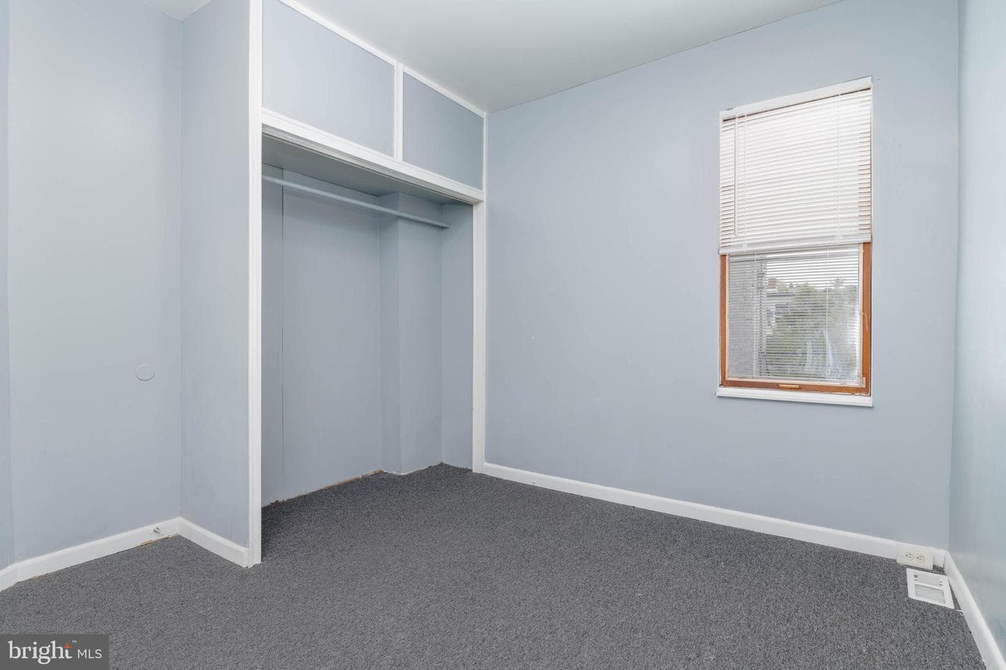 2850 Mayfield Avenue photo 23
