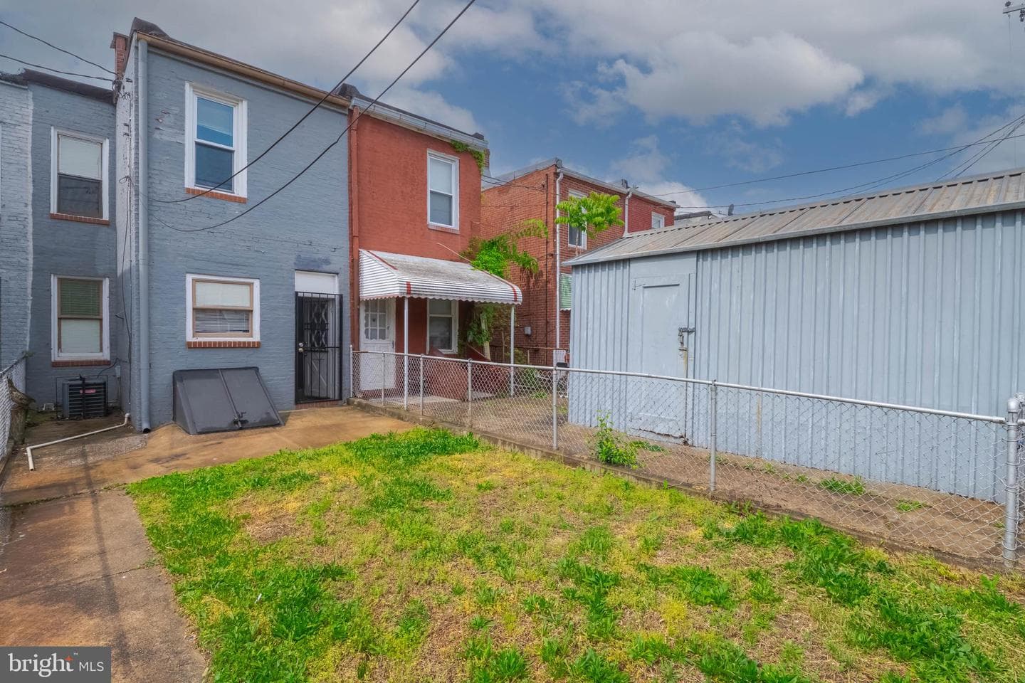2850 Mayfield Avenue photo 37