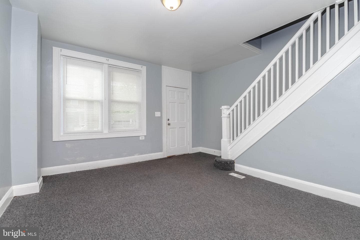 2850 Mayfield Avenue photo 5