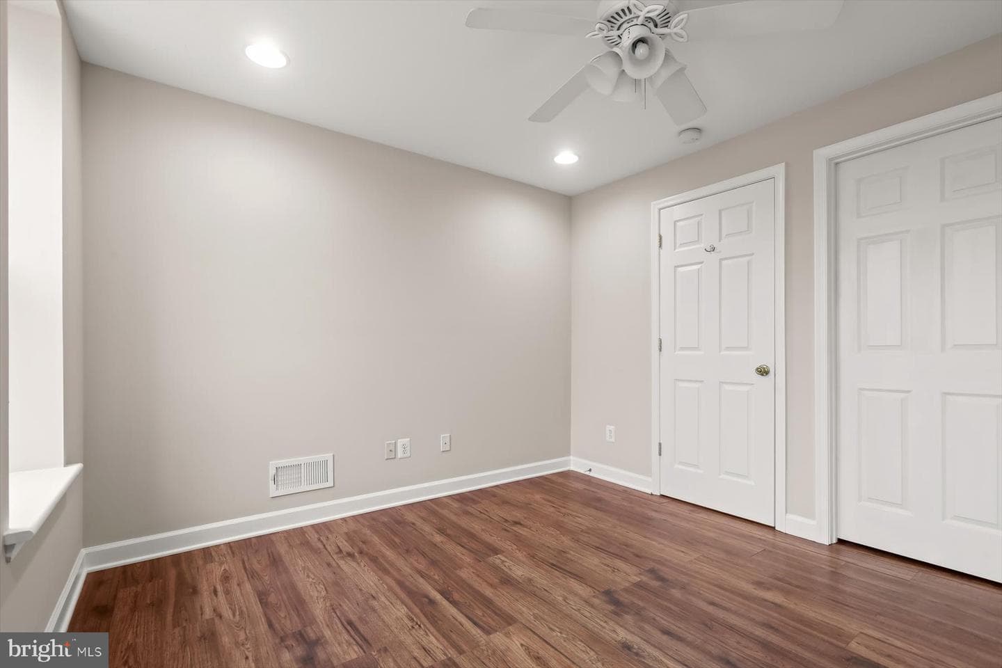 1749 S Hanover Street photo 33