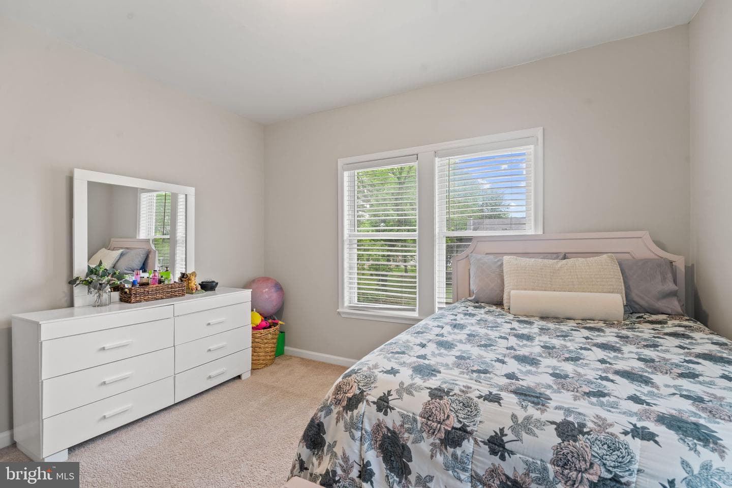 3413 Bateman Avenue photo 25