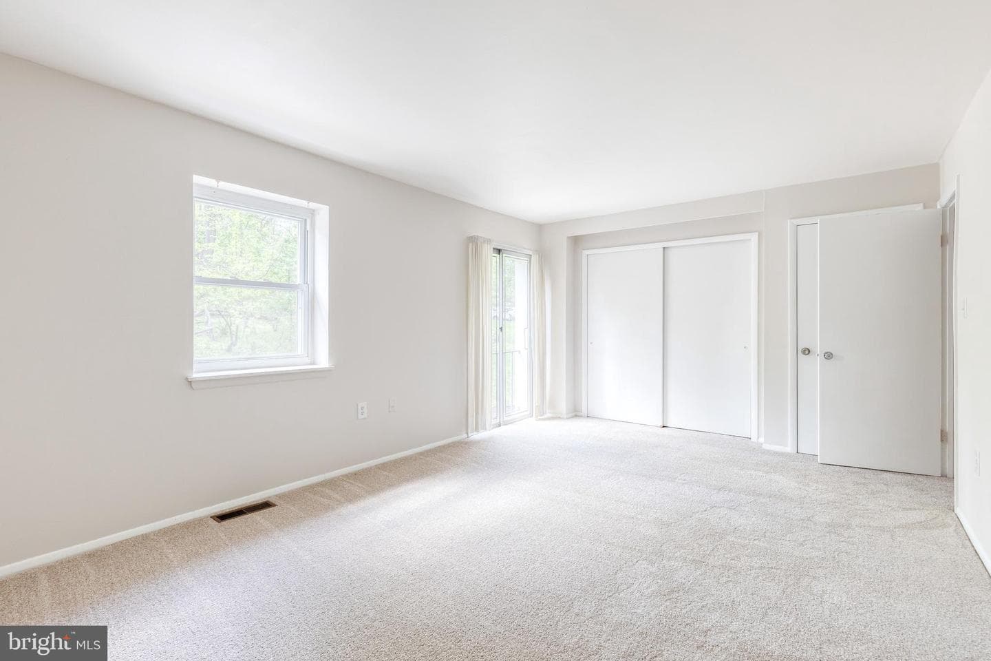 1902 Greenhaven Drive photo 16
