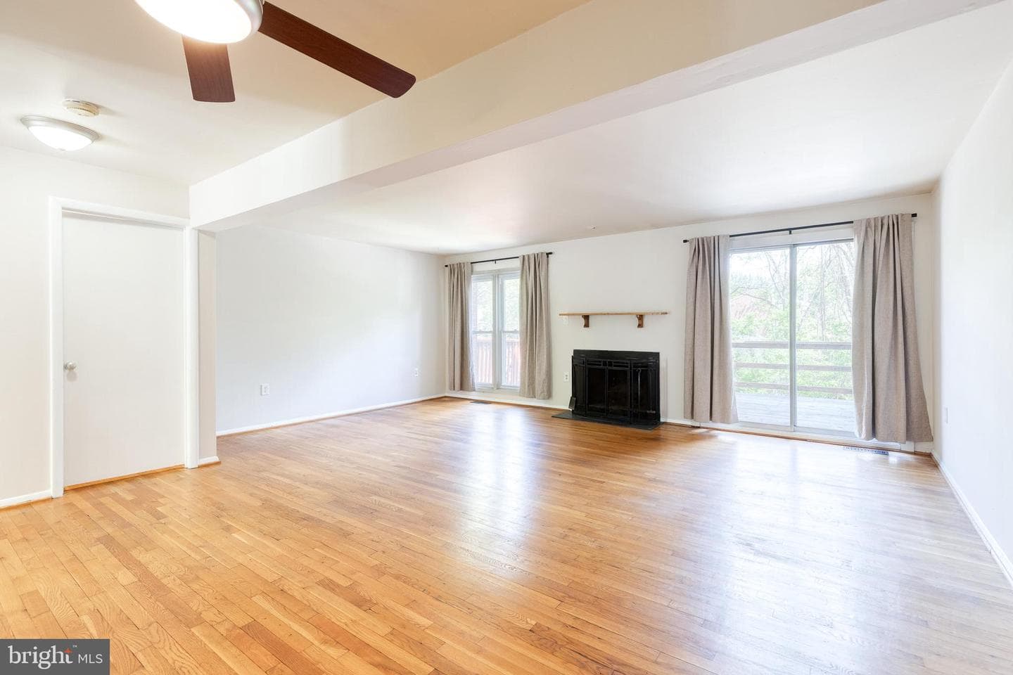 1902 Greenhaven Drive photo 4