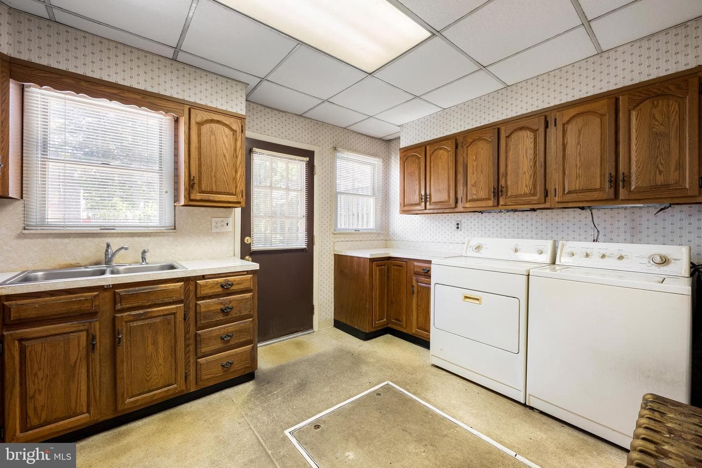 1016 W 38th Street photo 12