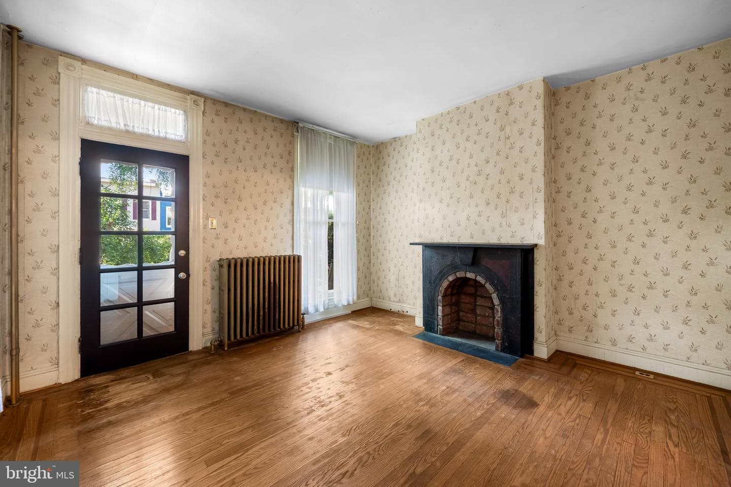 1016 W 38th Street photo 4
