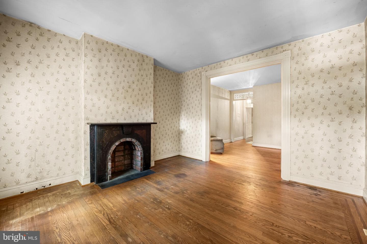 1016 W 38th Street photo 5
