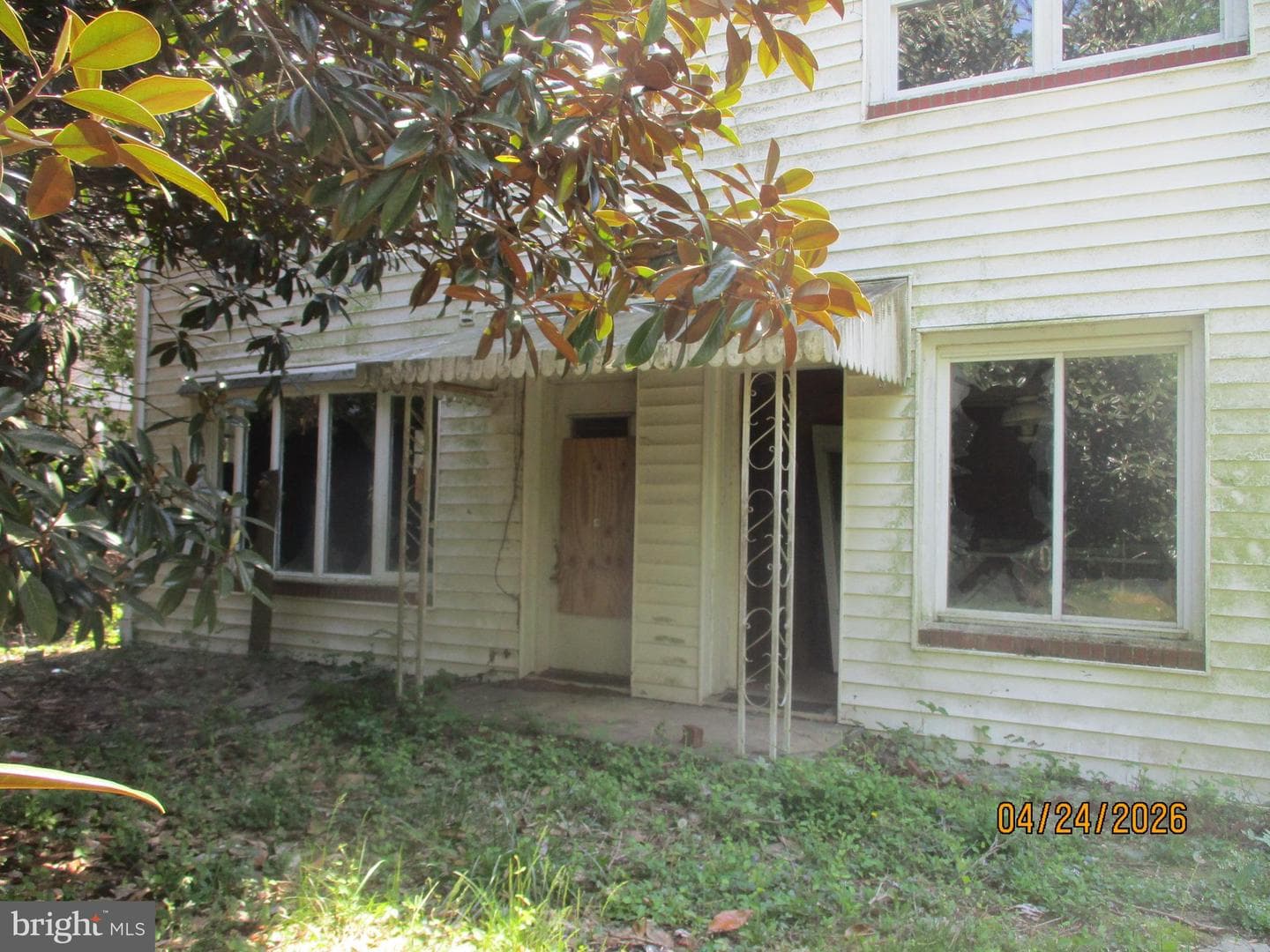 4604 Powell Avenue photo 9