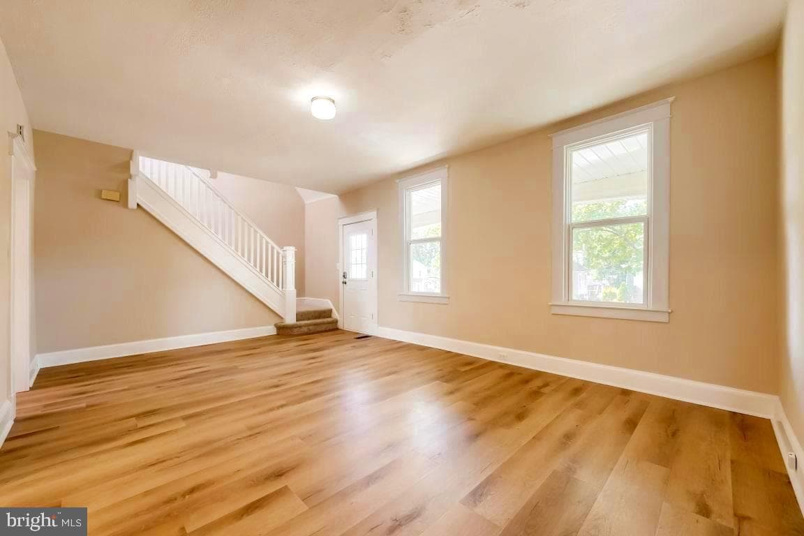 411 N Rock Glen Road photo 8
