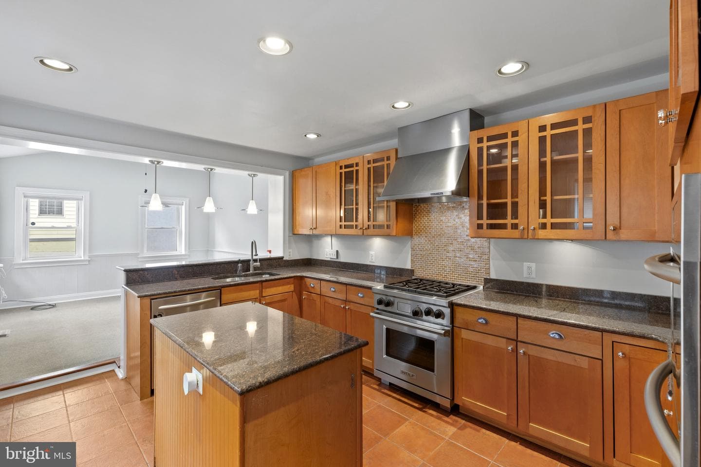 2038 E Pratt Street photo 10