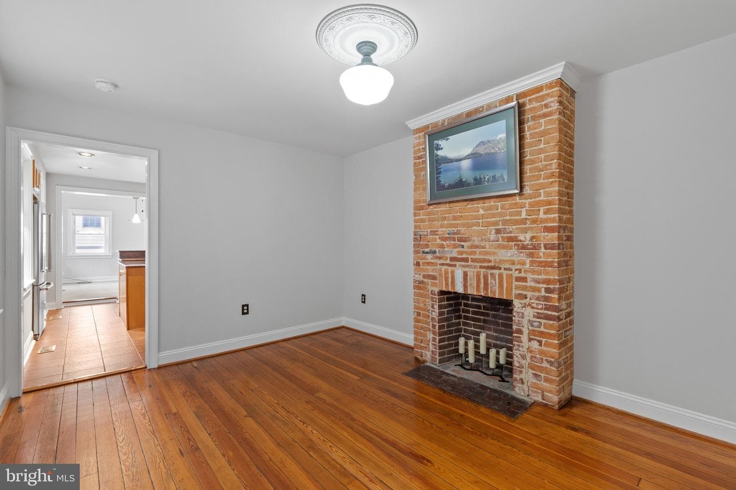 2038 E Pratt Street photo 8