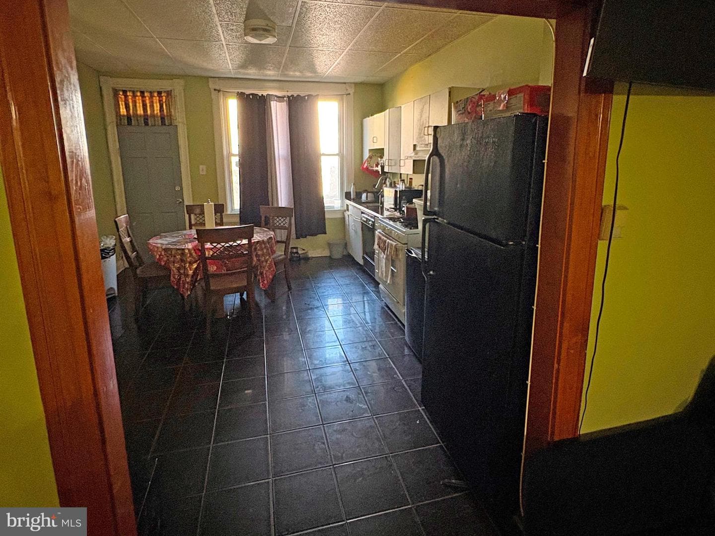 420 Luzerne Avenue N photo 6