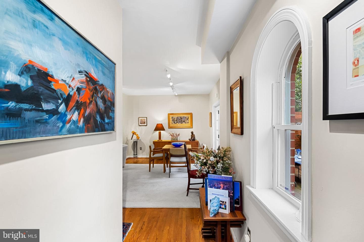 121 W Lee Street photo 5