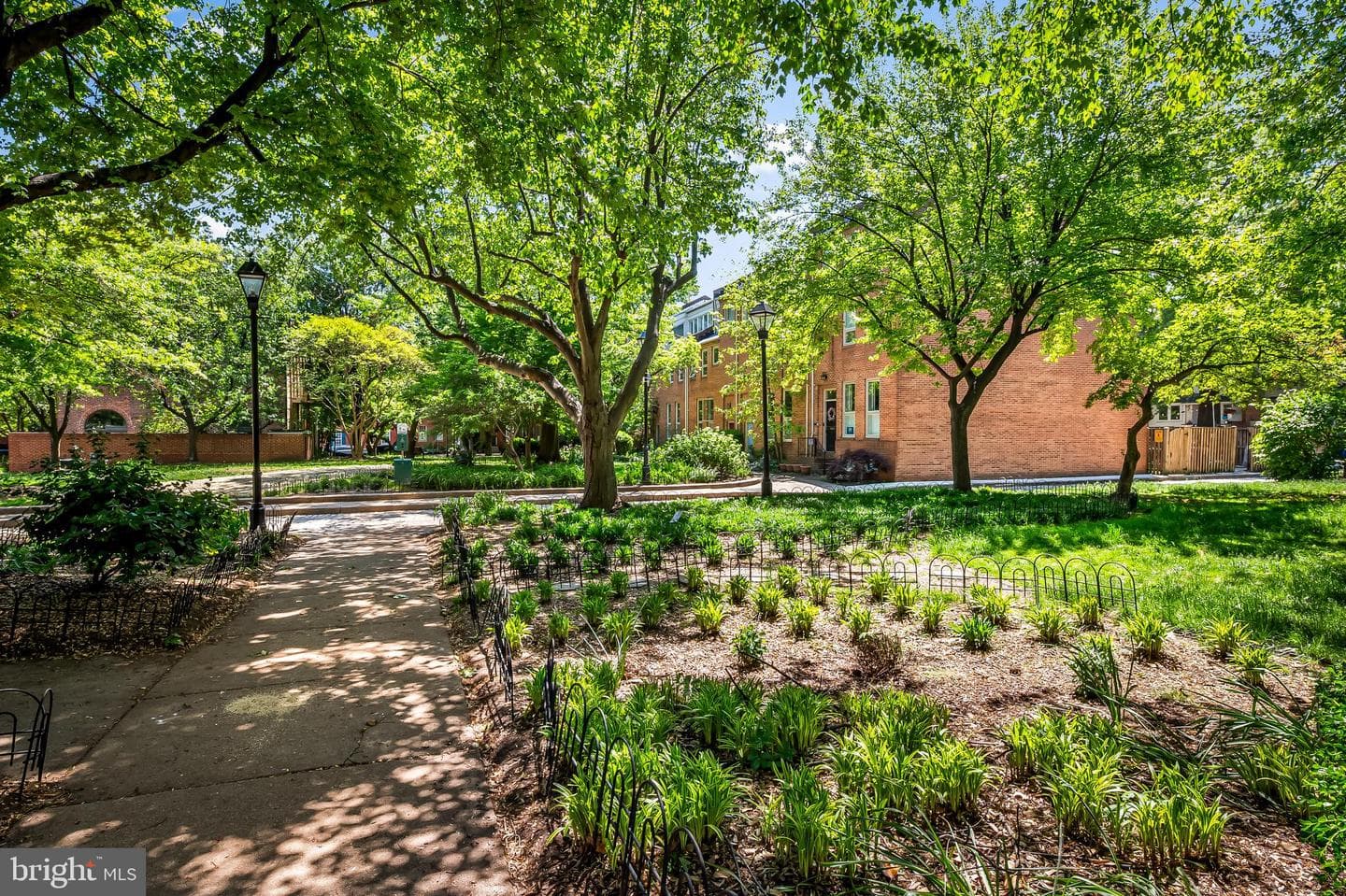 121 W Lee Street photo 60