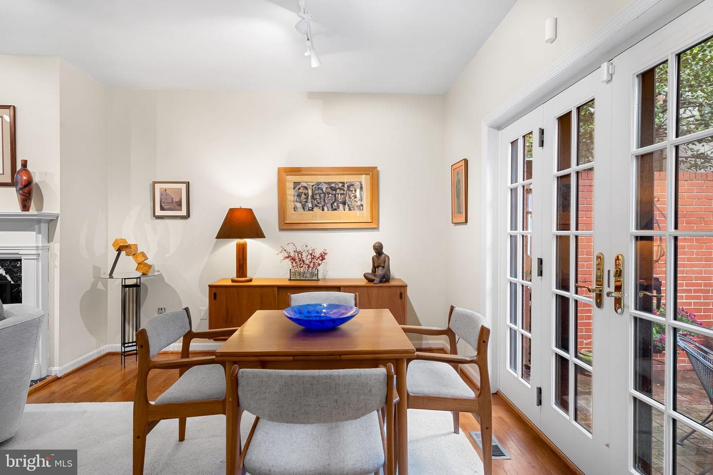 121 W Lee Street photo 9