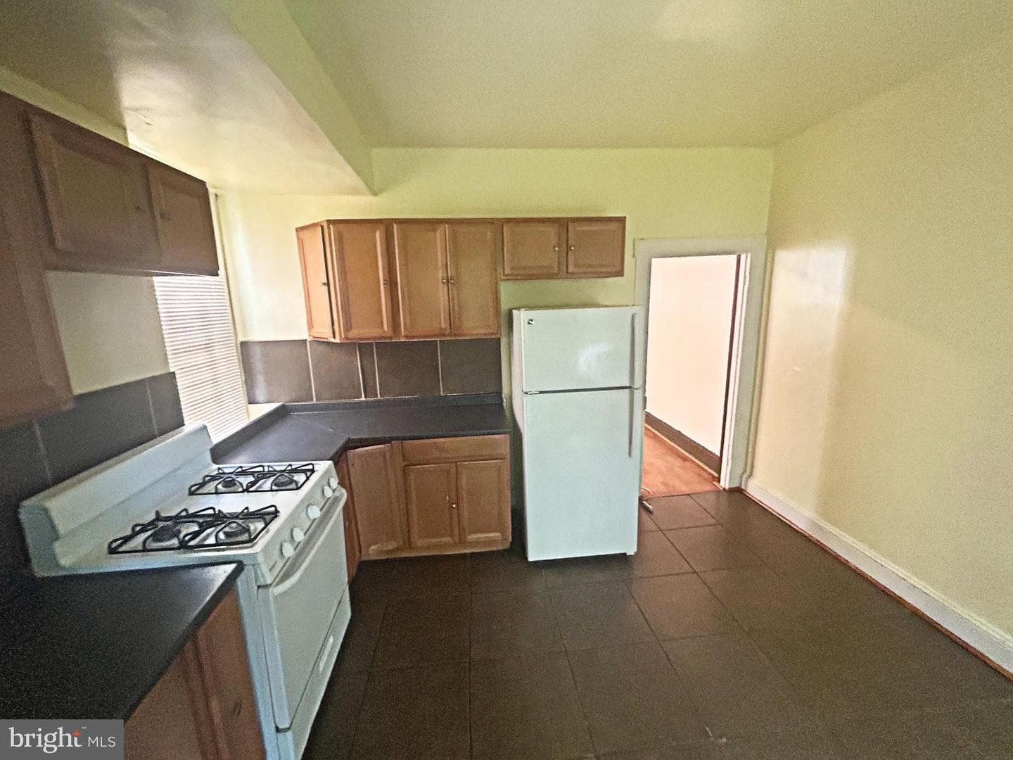 617 Dumbarton Avenue photo 7