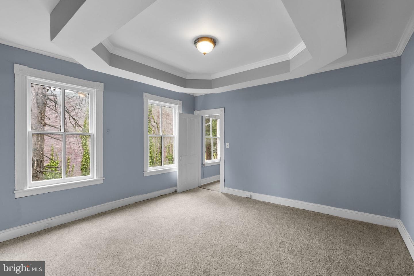 109 S Augusta Avenue photo 24