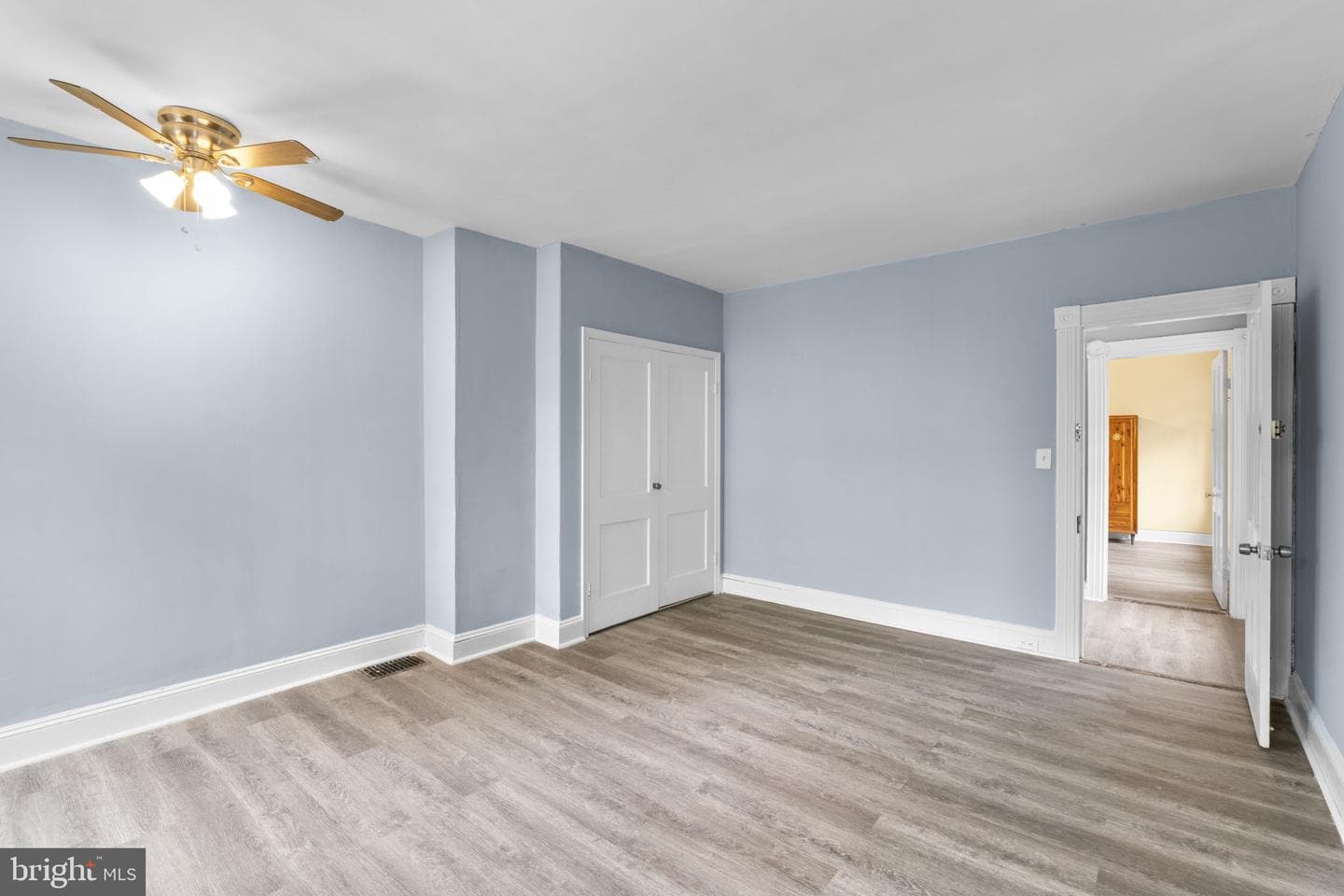 109 S Augusta Avenue photo 33