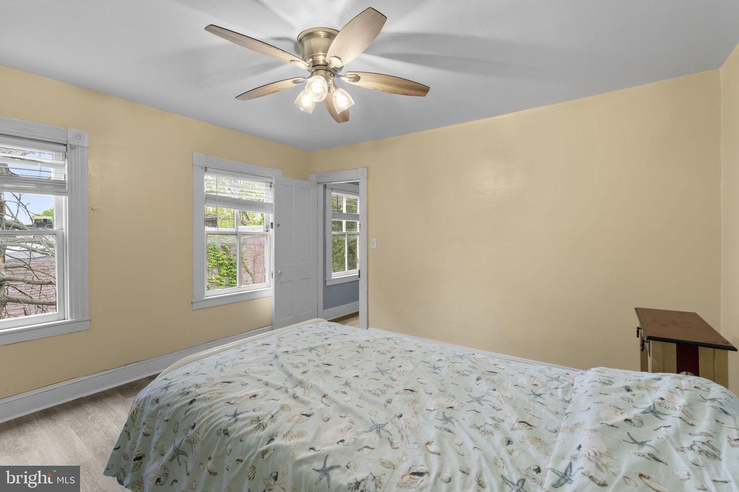 109 S Augusta Avenue photo 34