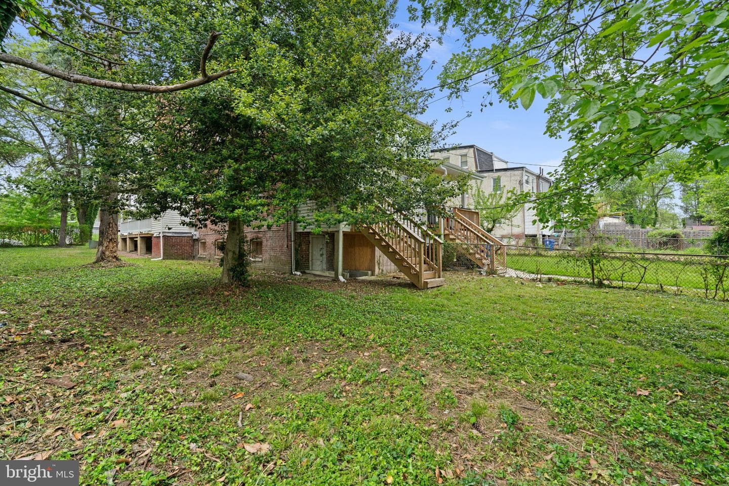 109 S Augusta Avenue photo 40