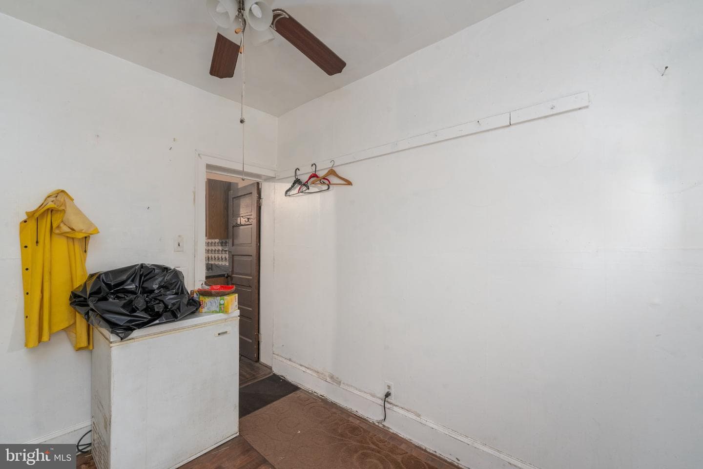 1737 Homestead Street photo 10