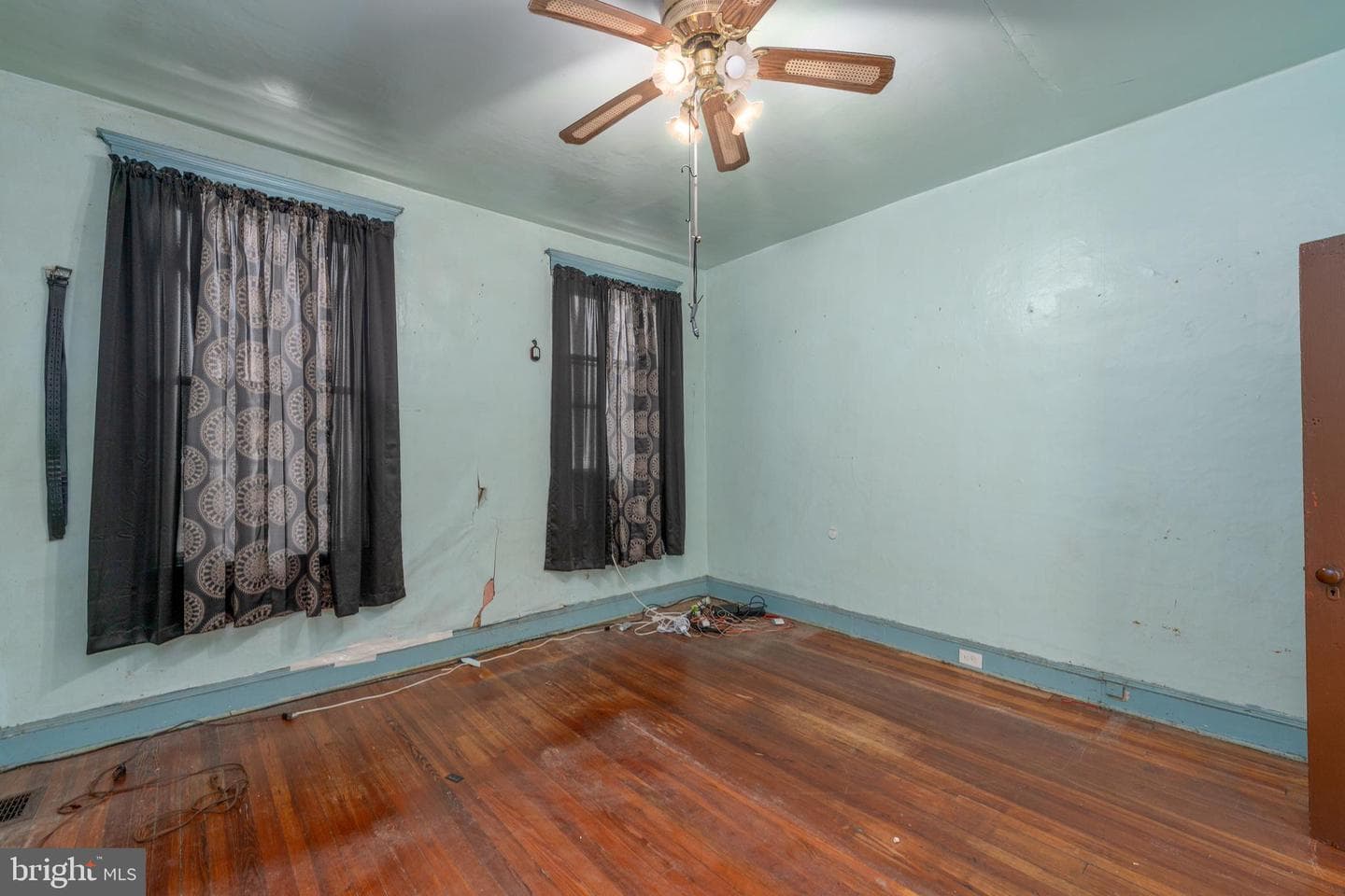1737 Homestead Street photo 18
