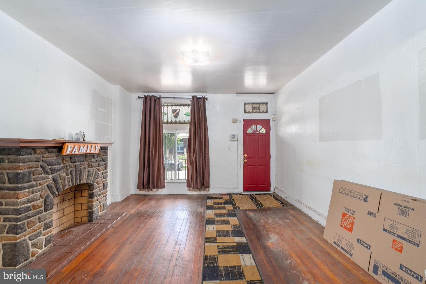 1737 Homestead Street photo 4