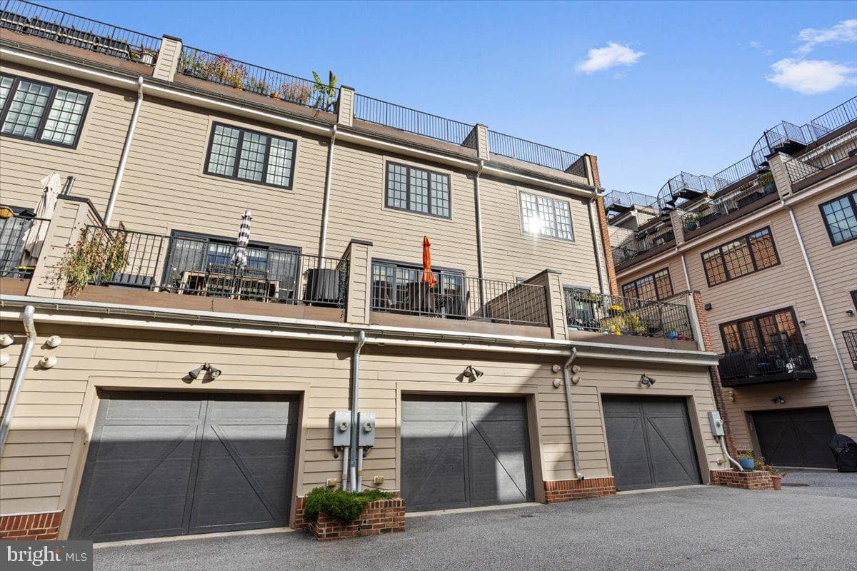 914 S Fagley Street photo 40