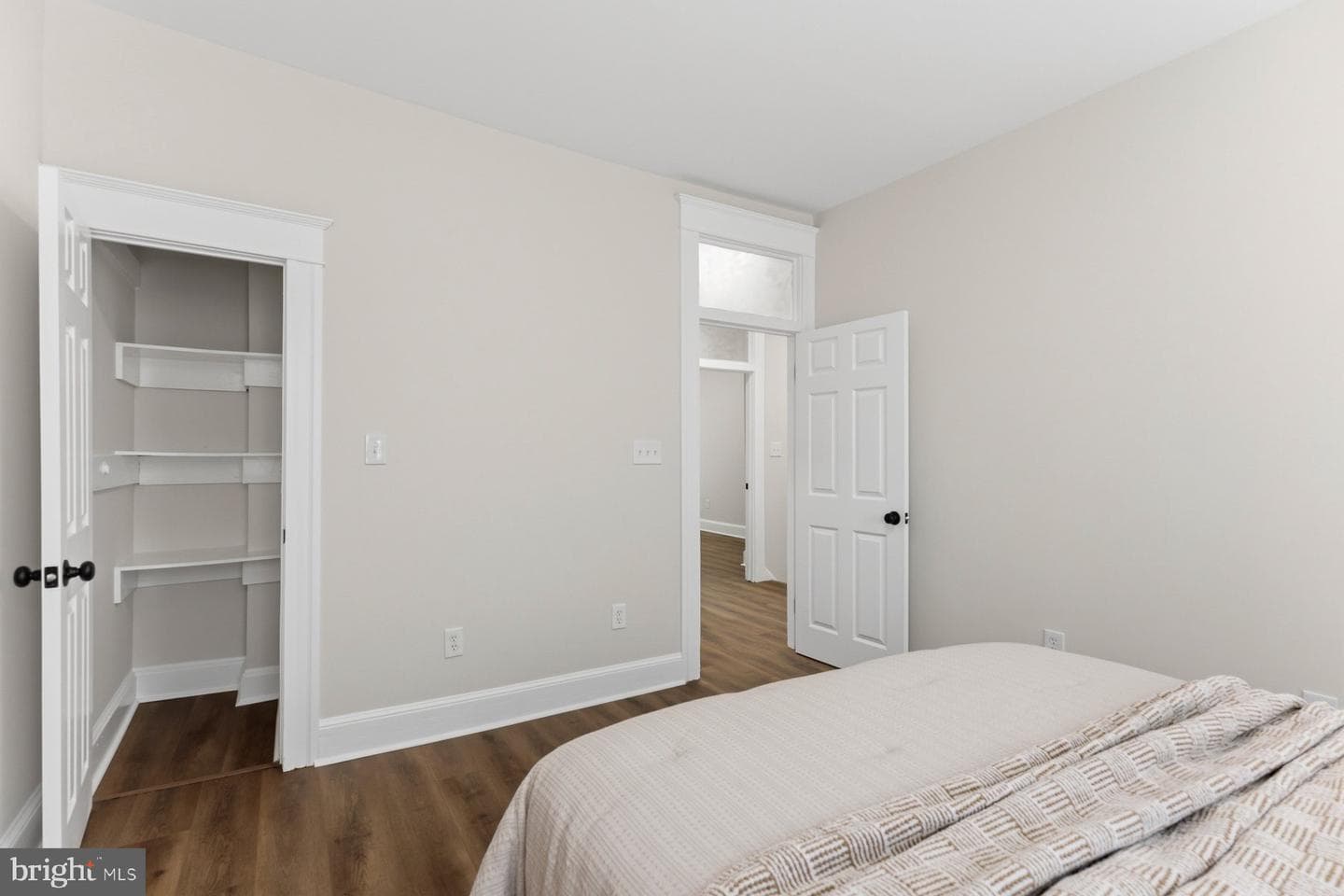 739 Mccabe Avenue photo 16