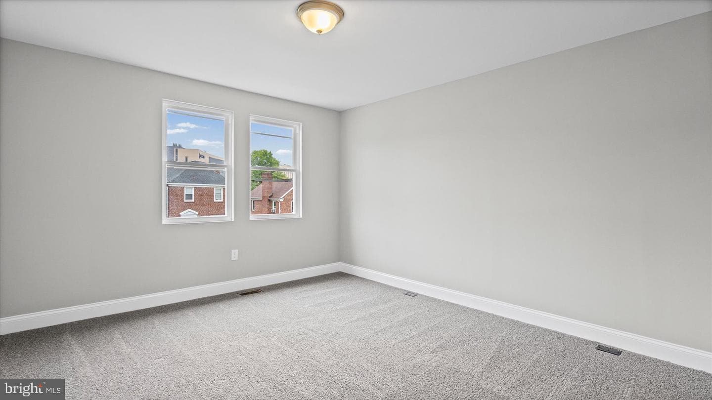 1633 Ralworth Road photo 26