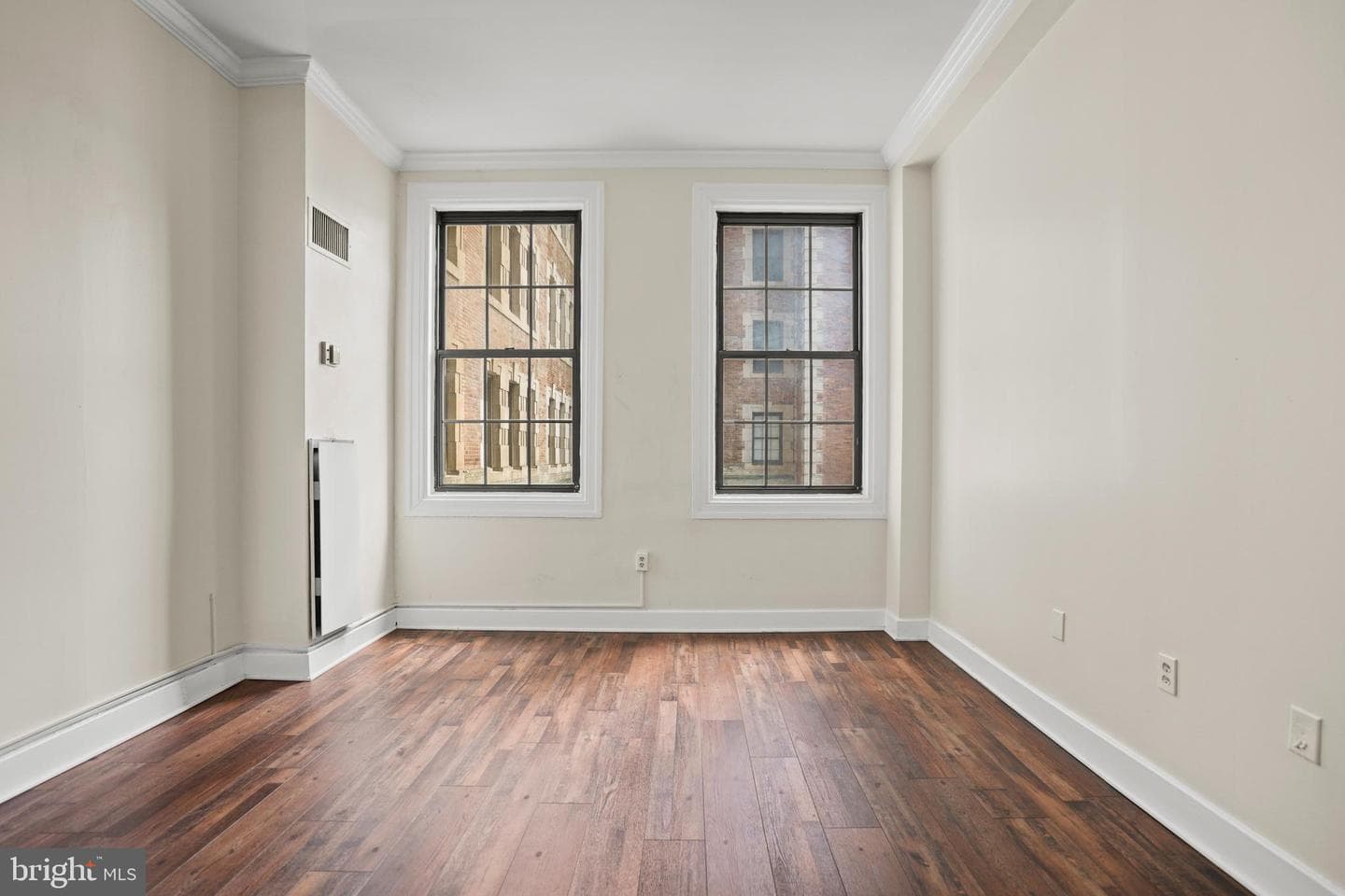 1 E Chase Street #401 photo 15