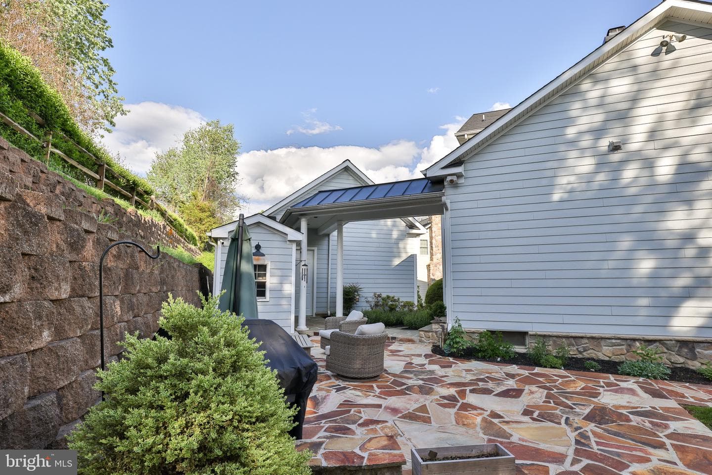 1114 Washingtonville Drive photo 9