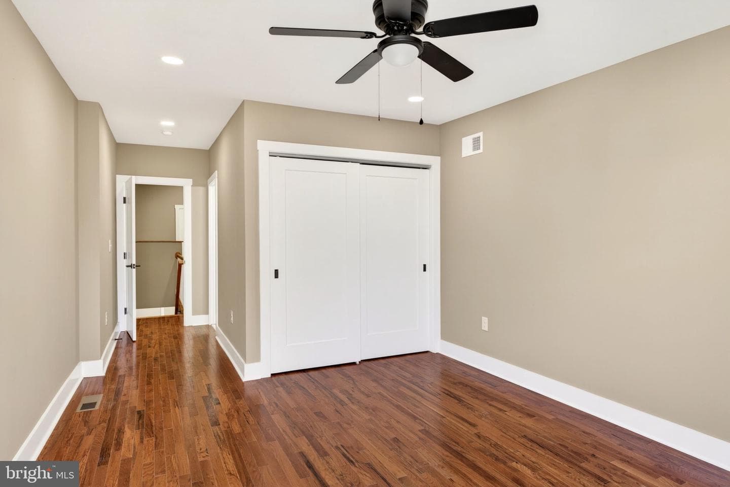 1342 Andre Street photo 24
