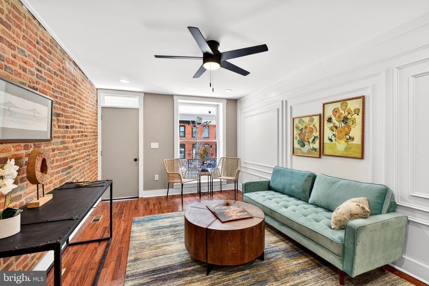 1342 Andre Street photo 4