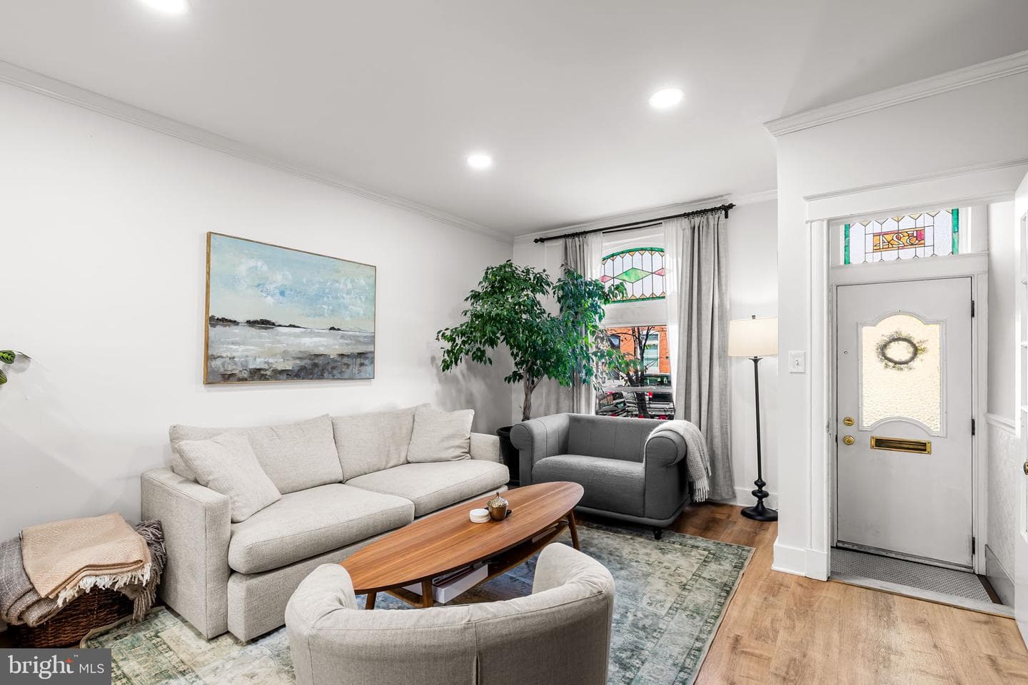 524 S Kenwood Avenue photo 3