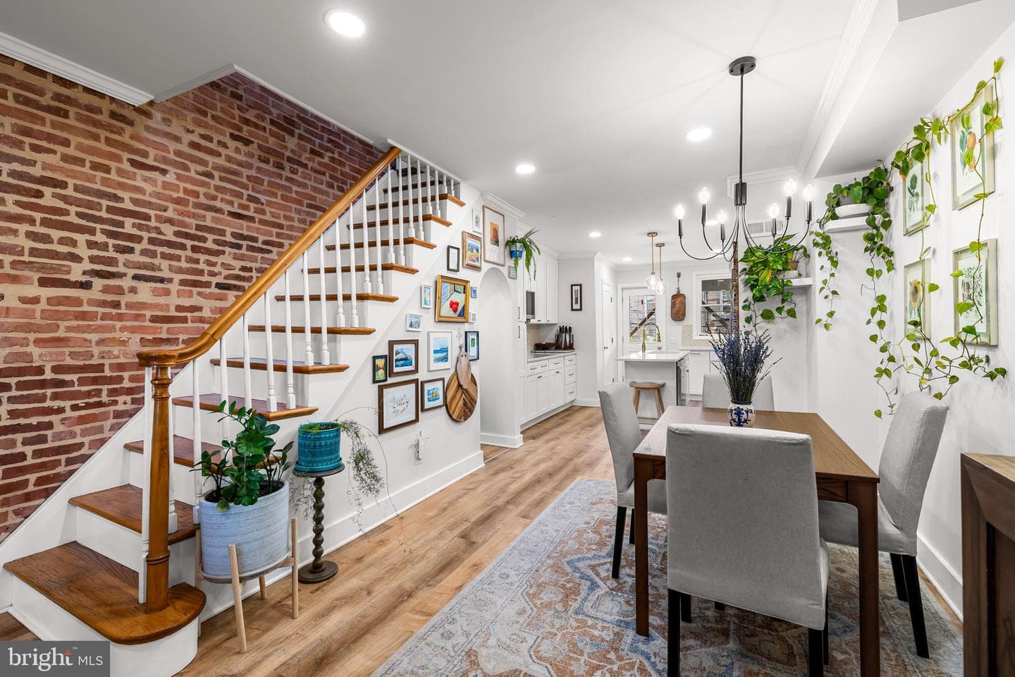524 S Kenwood Avenue photo 8