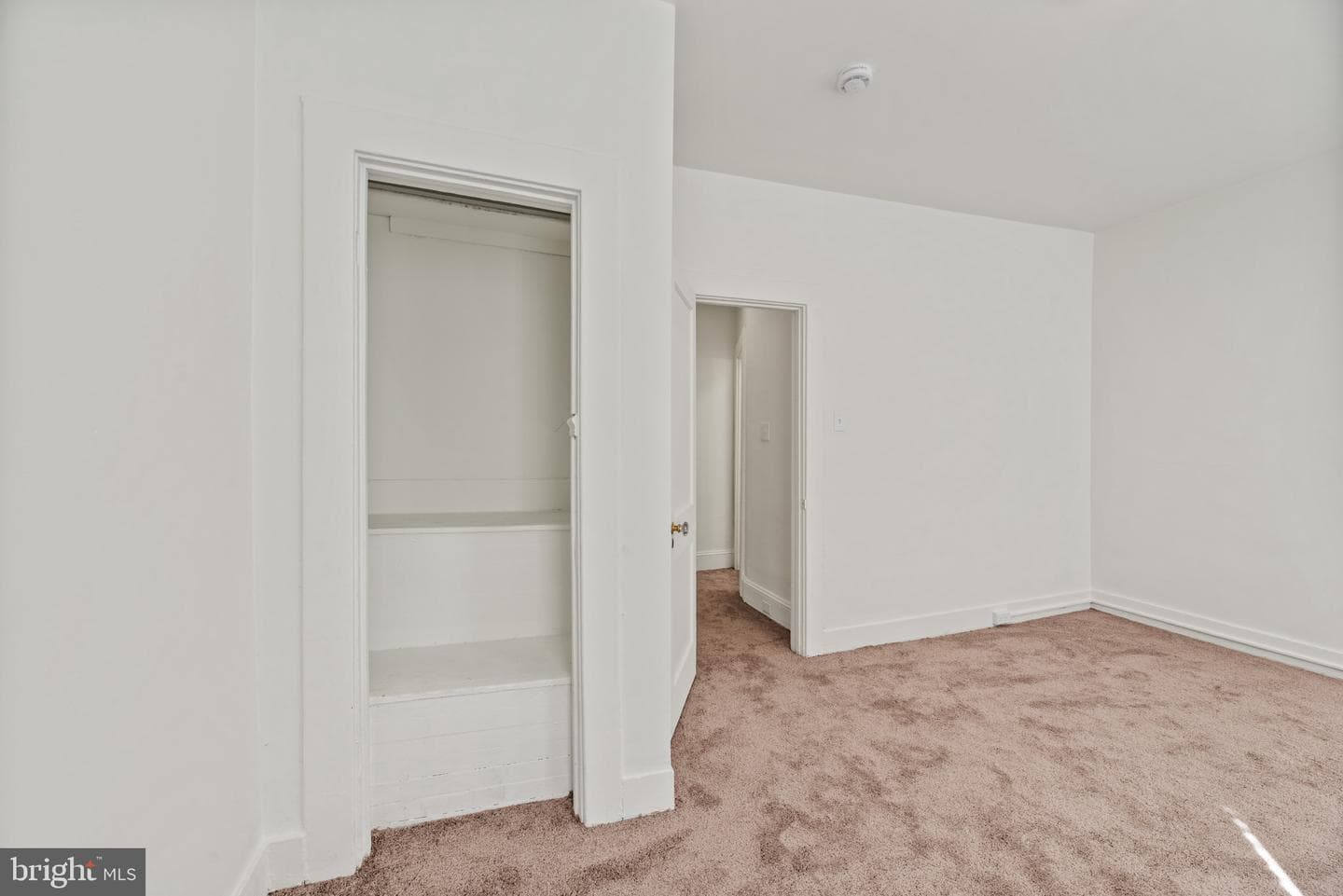 538 Hurley Avenue photo 18