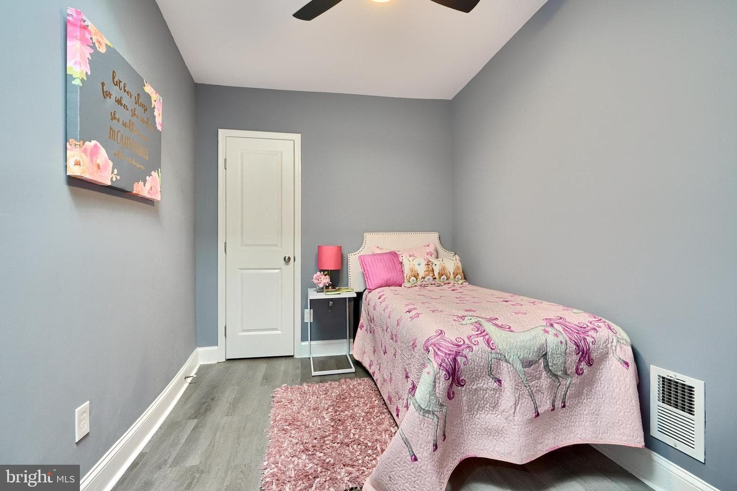1819 Clifton Avenue photo 18