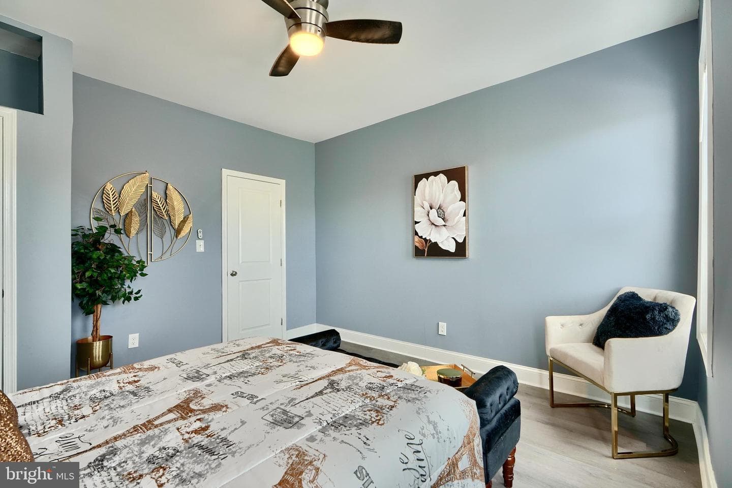 1819 Clifton Avenue photo 20