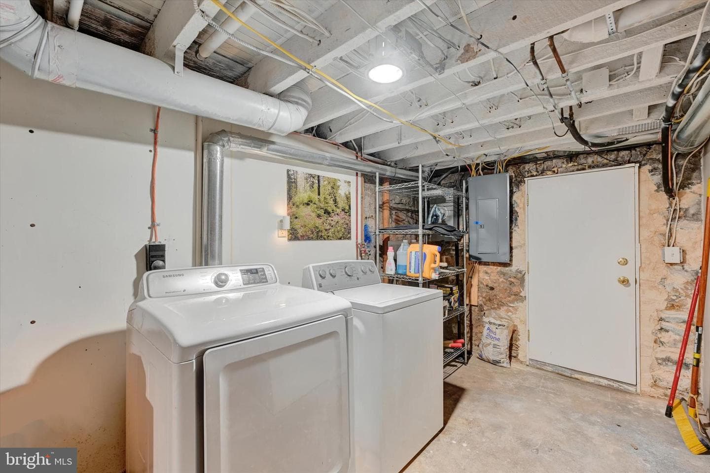 313 Birkwood Place photo 22