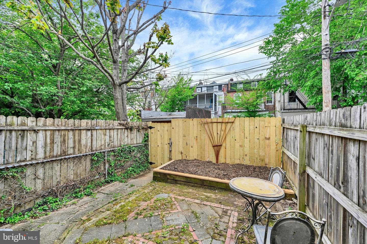 313 Birkwood Place photo 28