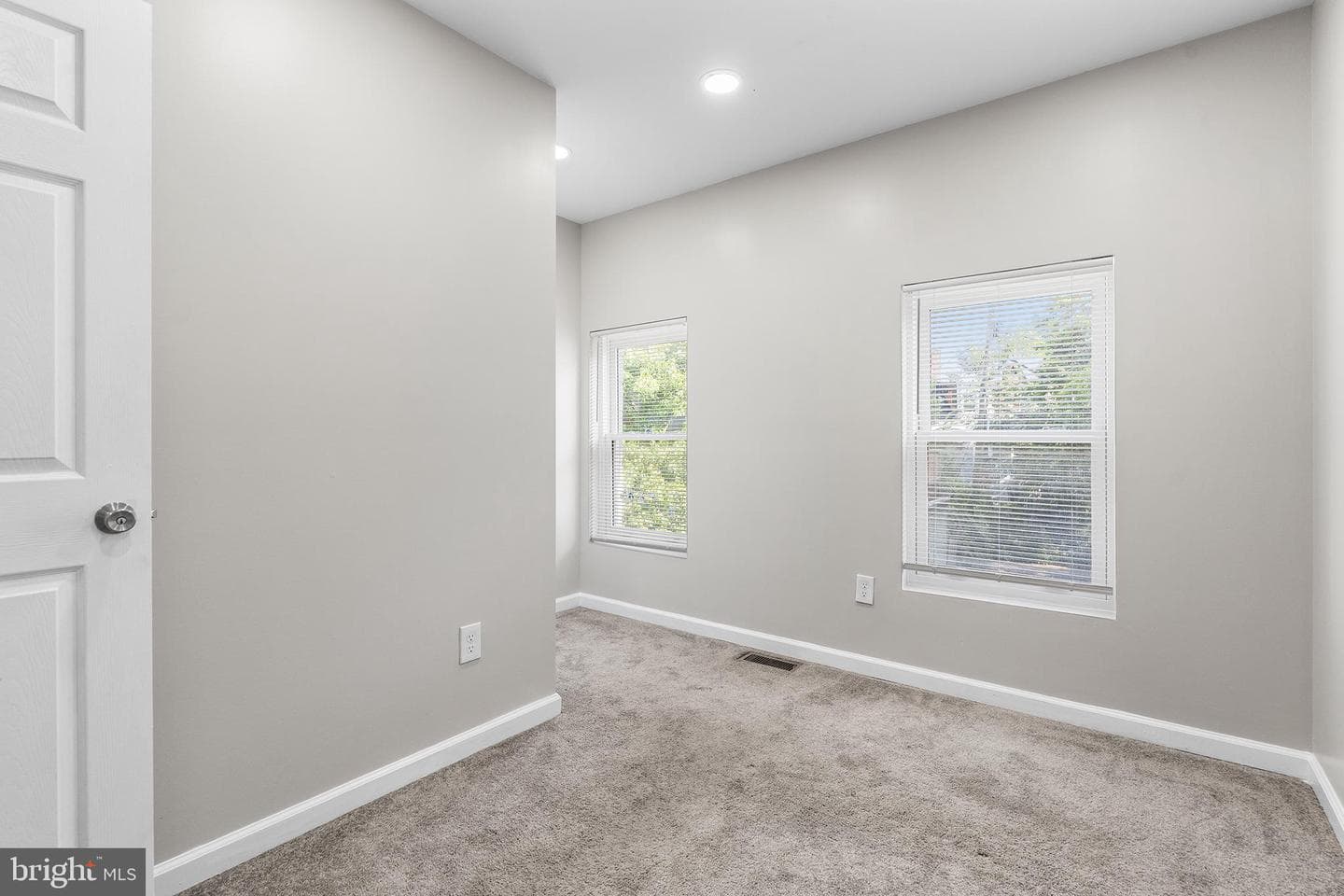 640 Melvin Drive photo 20