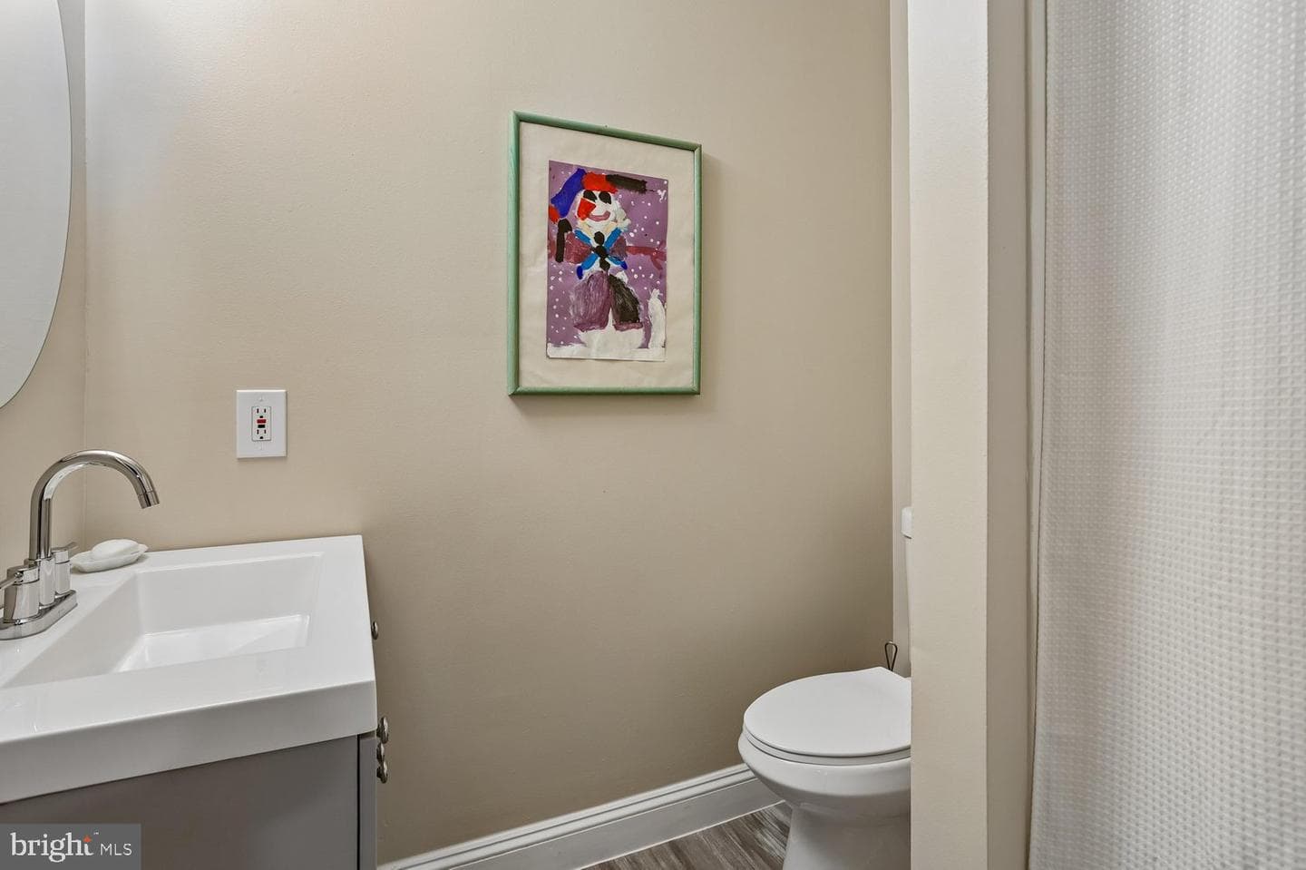 222 Grindall St photo 40