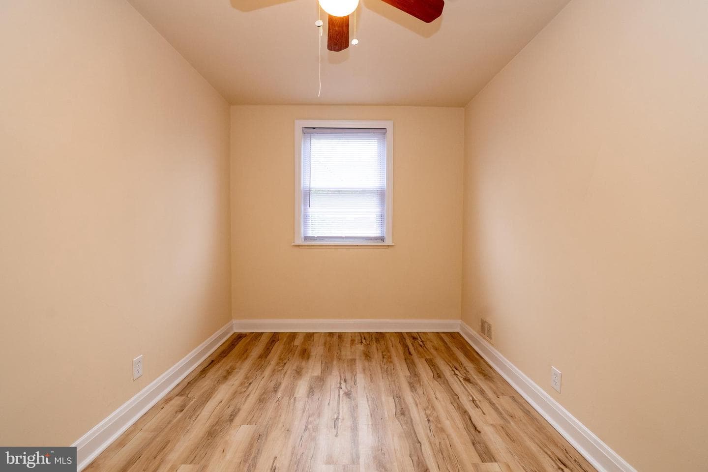 1226 N Augusta Avenue photo 14
