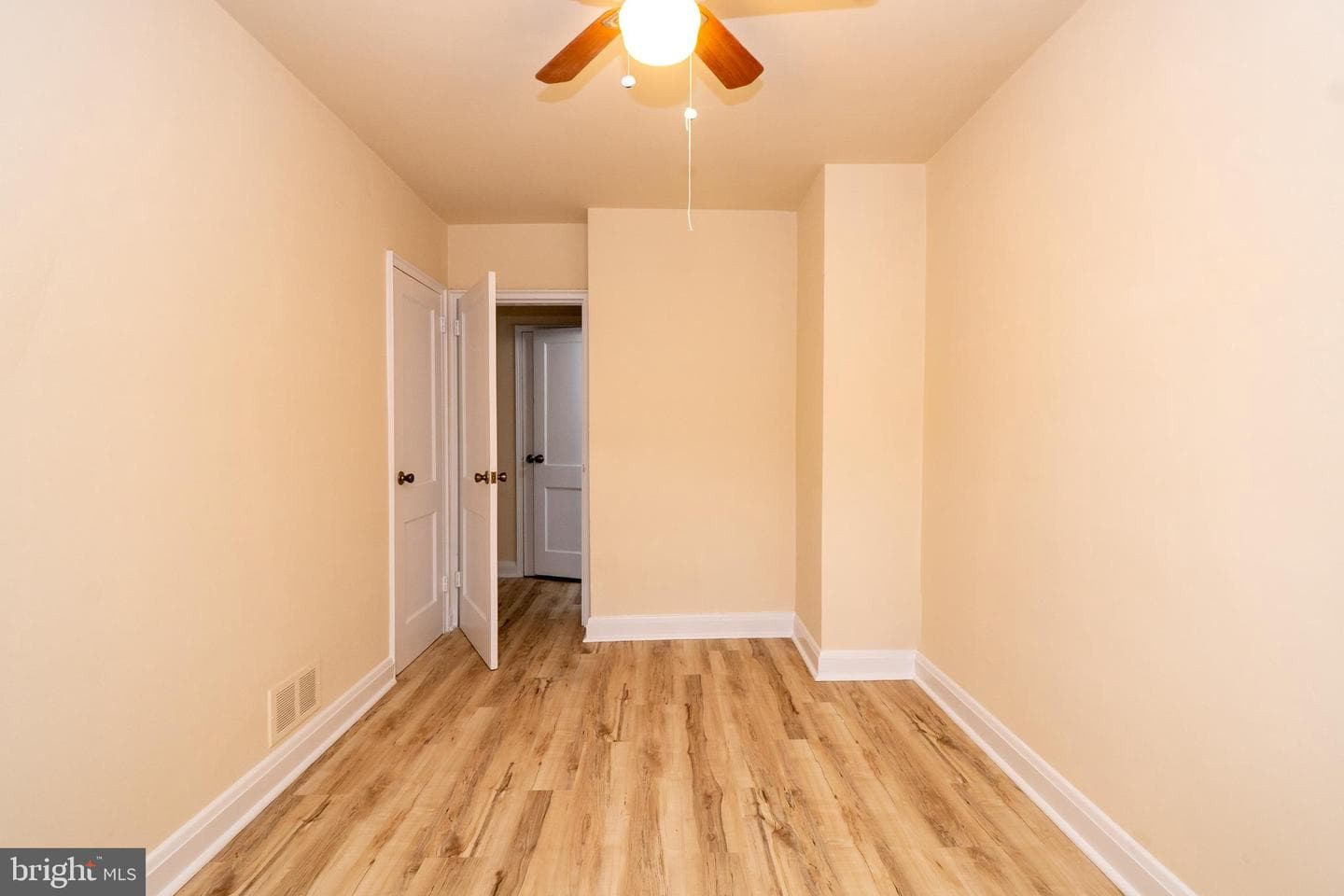 1226 N Augusta Avenue photo 15