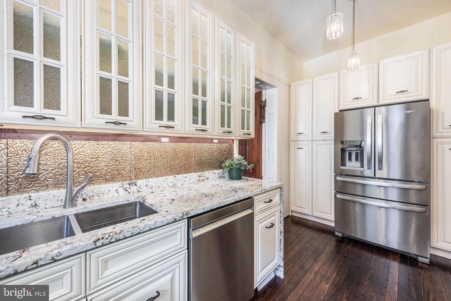 1801 Eutaw Place photo 14