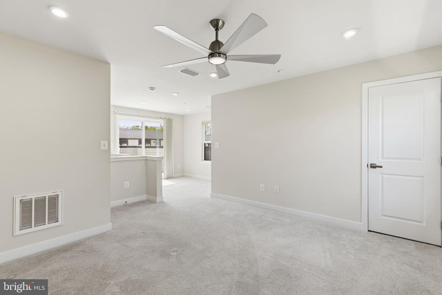 1566 Lowman Street photo 29